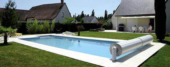 Expert en volets roulants pour piscines France ABRIBLUE